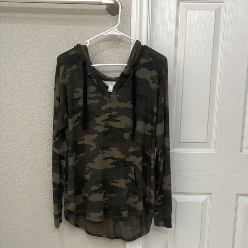 Market & Spruce Camouflage Pullover